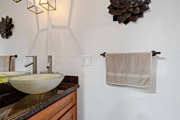 3720 Lowry DR, North Highlands, CA 95660