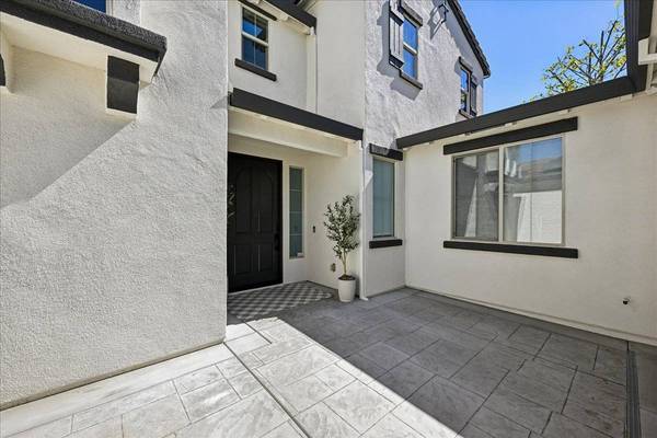 1823 Sorrell Cir, Rocklin, CA 95765-5445
