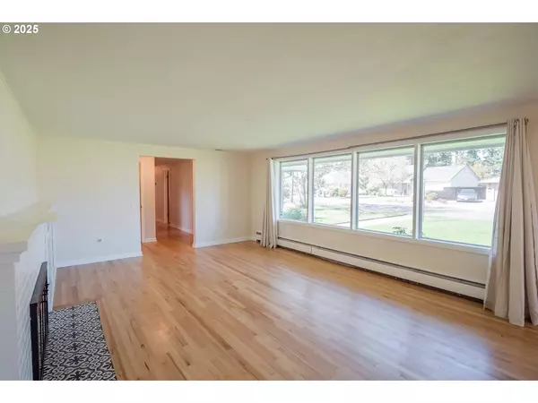 2840 TOMAHAWK LN, Eugene, OR 97401