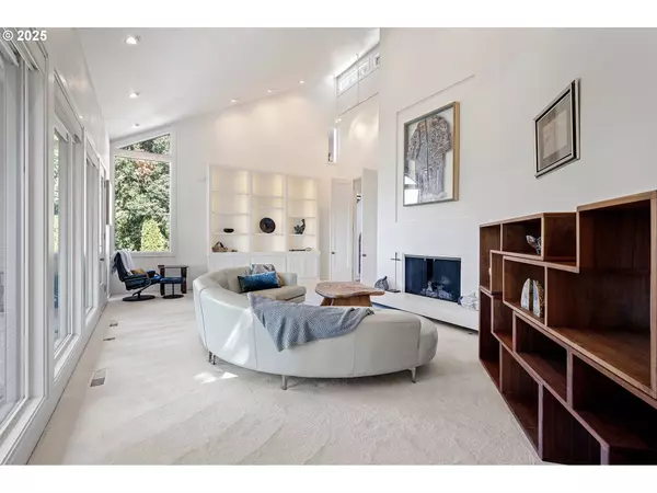 2683 CRESTA DE RUTA ST, Eugene, OR 97403