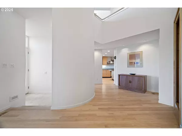 2683 CRESTA DE RUTA ST, Eugene, OR 97403