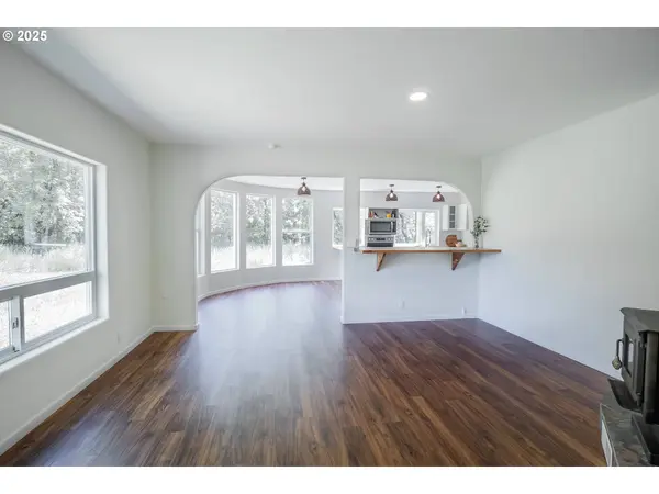 28788 GIMPL HILL RD, Eugene, OR 97402