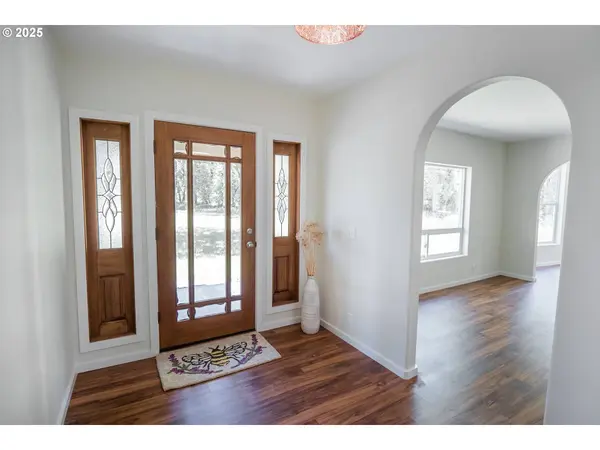 28788 GIMPL HILL RD, Eugene, OR 97402