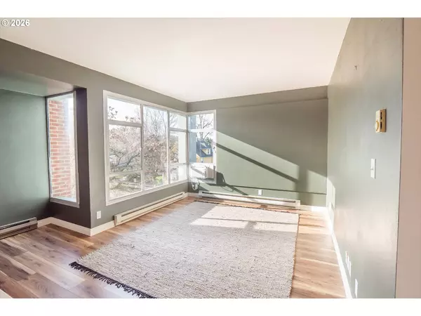 1313 LINCOLN ST #308, Eugene, OR 97401