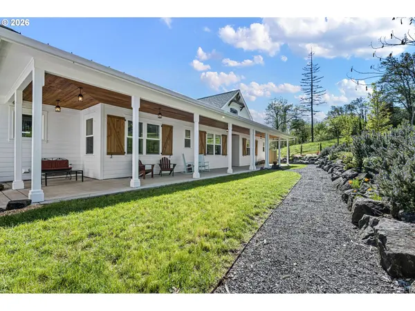 2764 E 40TH AVE, Eugene, OR 97405