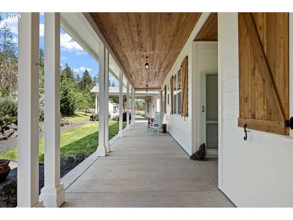 2764 E 40TH AVE, Eugene, OR 97405