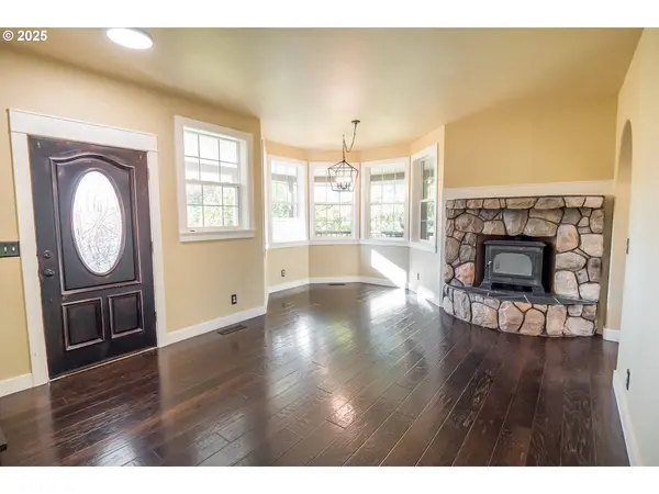 86104 SELLS VIEW DR, Eugene, OR 97402