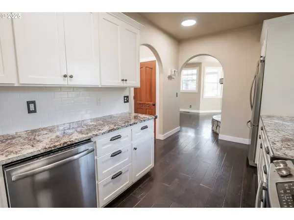 86104 SELLS VIEW DR, Eugene, OR 97402
