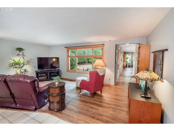 2921 LANSING AVE, Albany, OR 97322