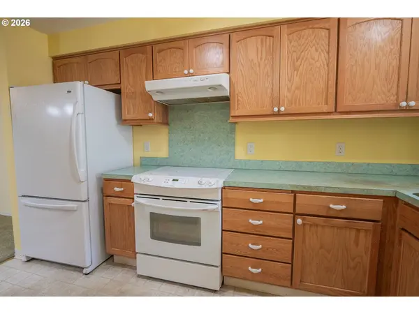1494 MADRAS ST, Salem, OR 97306