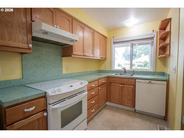1494 MADRAS ST, Salem, OR 97306