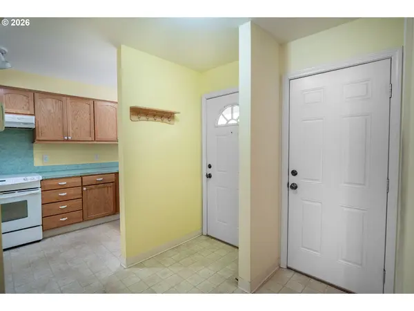 1494 MADRAS ST, Salem, OR 97306