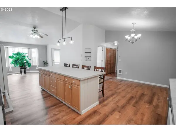 46 KAREN CT, Cottage Grove, OR 97424