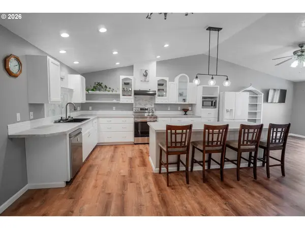 46 KAREN CT, Cottage Grove, OR 97424