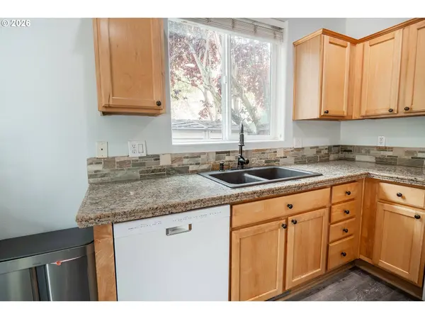 1191 HEATHMAN DR, Eugene, OR 97402