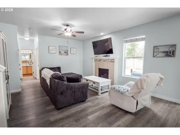 1191 HEATHMAN DR, Eugene, OR 97402