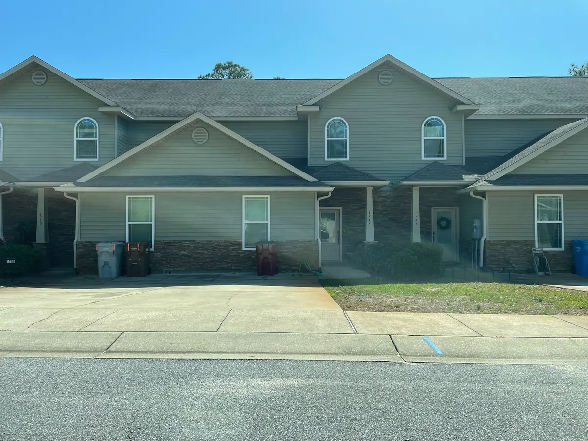 1748 Sound Haven Ct, Navarre, FL 32566-7399