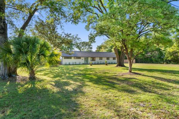 Pensacola, FL 32534-9526,2465 Berrydale Rd