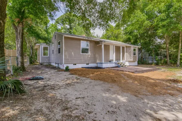 303 Chaseville Dr, Pensacola, 32507