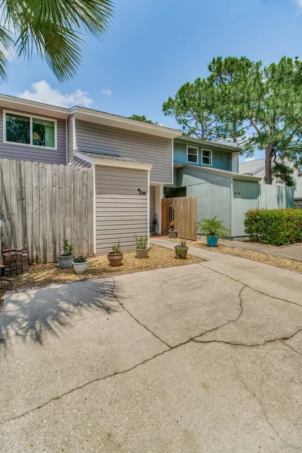 3248 Fernwood Dr, Gulf Breeze, FL 32563-3214