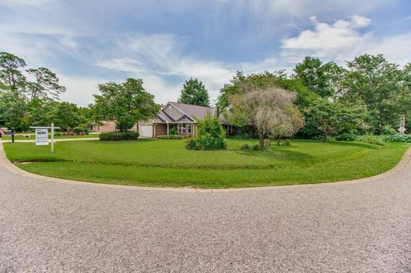 Gulf Breeze, FL 32563-2647,2803 Clear Lake Pl