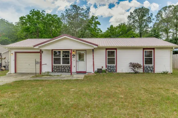 7035 Moore Ave, Pensacola, FL 32526-3107