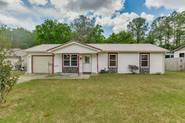 7035 Moore Ave, Pensacola, FL 32526-3107