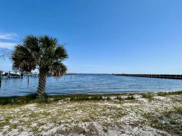 Pensacola, FL 32507-9194,10104 Nelle Ave
