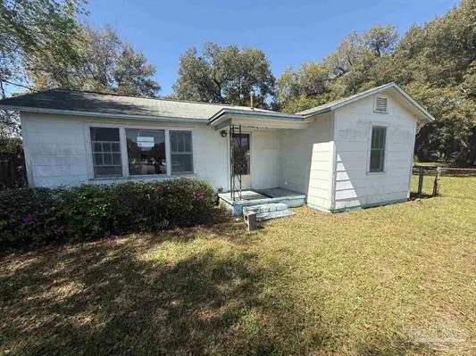 303 Yoakum Ct, Pensacola, FL 32505-2420
