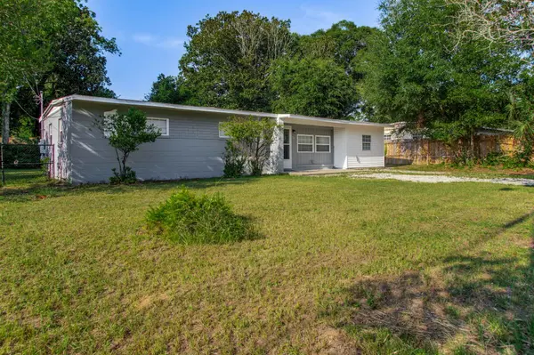 715 Woodland Dr, Pensacola, FL 32503-2768