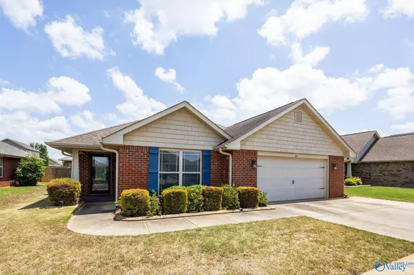 611 Durbin Lane SW, Madison, AL 35756