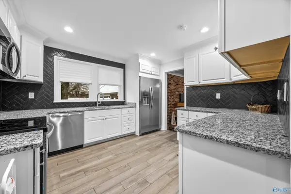 2303 Dogwood Lane, Huntsville, AL 35810