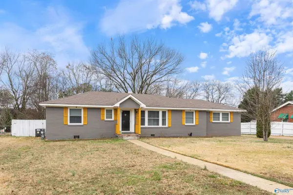 2303 Dogwood Lane, Huntsville, AL 35810