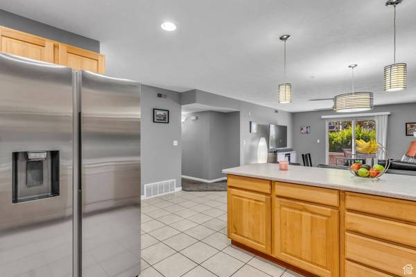 1230 E PRIVET DR #103, Cottonwood Heights, UT 84121