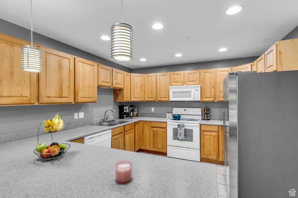 1230 E PRIVET DR #103, Cottonwood Heights, UT 84121