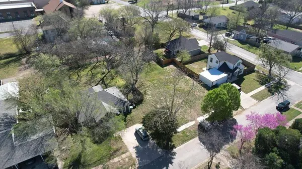 615 S Maxey Street, Sherman, TX 75090