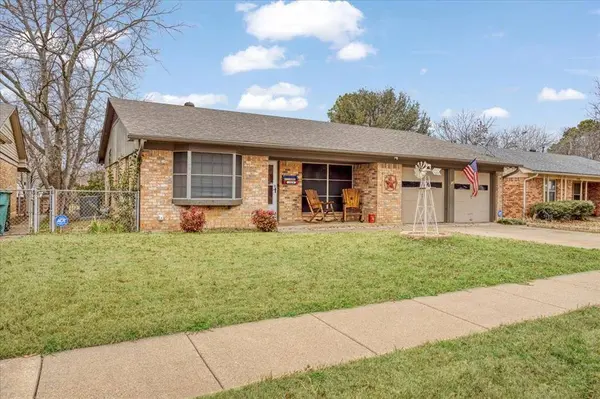2324 N Lockhart, Sherman, TX 75092