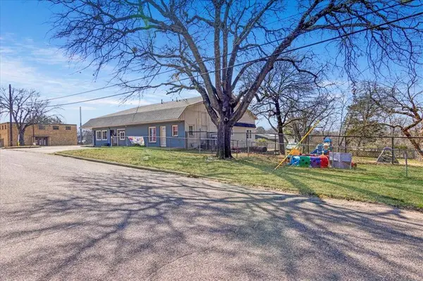 1201 W Nelson Street, Denison, TX 75020