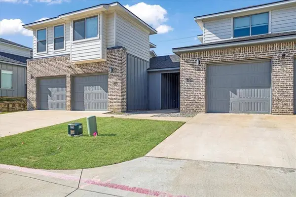 3060 W Crawford Street #601/602, Denison, TX 75020