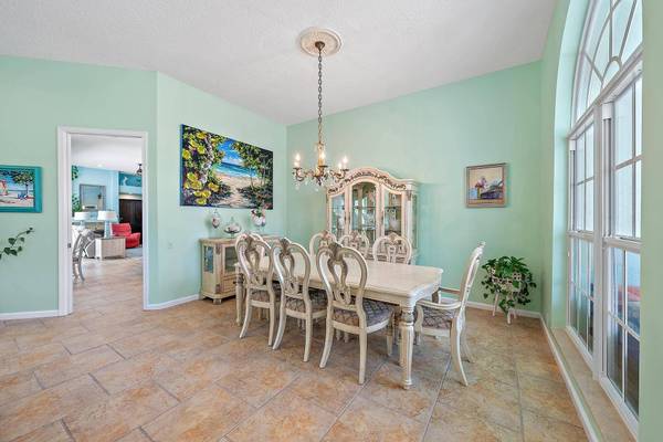 10842 S Dogwood TRL, Jupiter, FL 33478