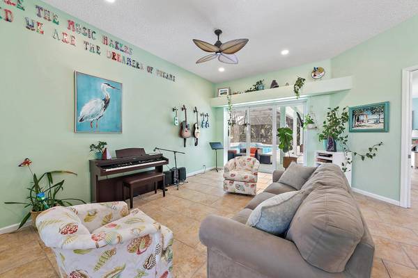 10842 S Dogwood TRL, Jupiter, FL 33478