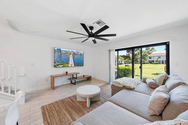 5050 Genove PL, Riviera Beach, FL 33410