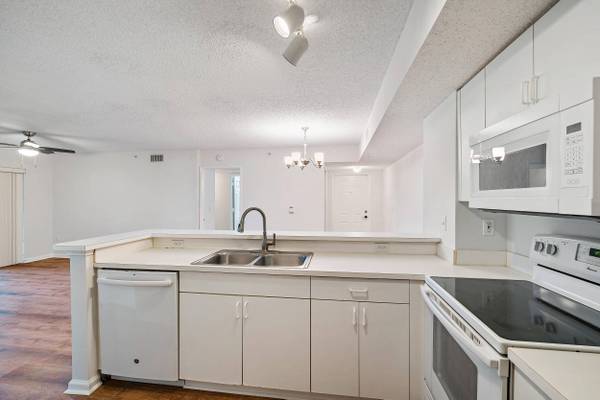 284 Village BLVD 9108, Tequesta, FL 33469