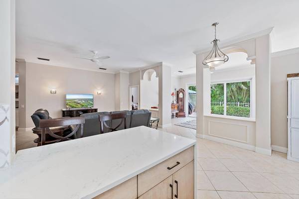 124 S Hampton DR, Jupiter, FL 33458