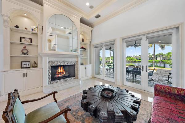 18669 SE Palm Island LN, Jupiter, FL 33458