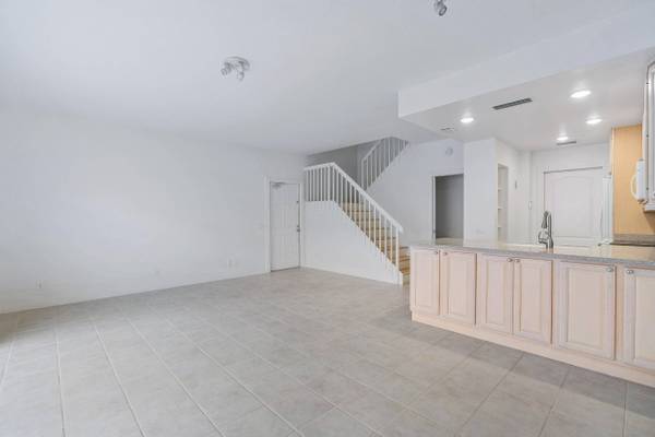 3 Oakland CT, Tequesta, FL 33469