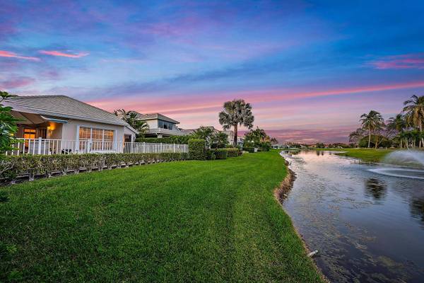 575 Masters WAY, Palm Beach Gardens, FL 33418