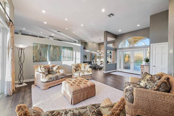 52 Cayman PL, Palm Beach Gardens, FL 33418