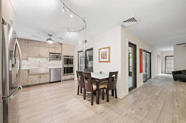 502 5th TER, Palm Beach Gardens, FL 33418