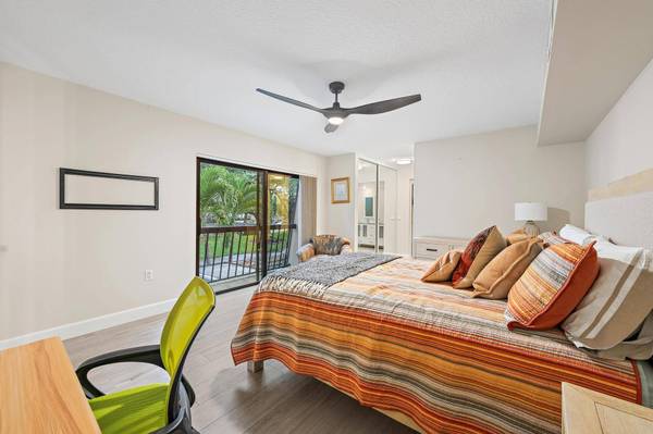 502 5th TER, Palm Beach Gardens, FL 33418